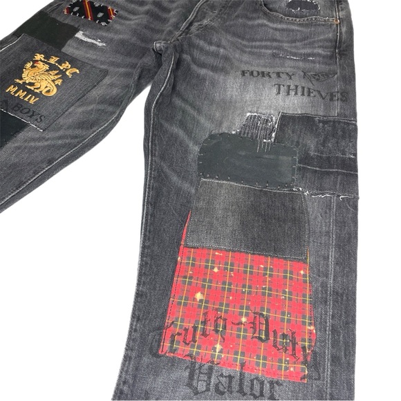 Polo Ralph Lauren Sullivan Slim Graffiti Patch Jeans - Picture 4 of 15